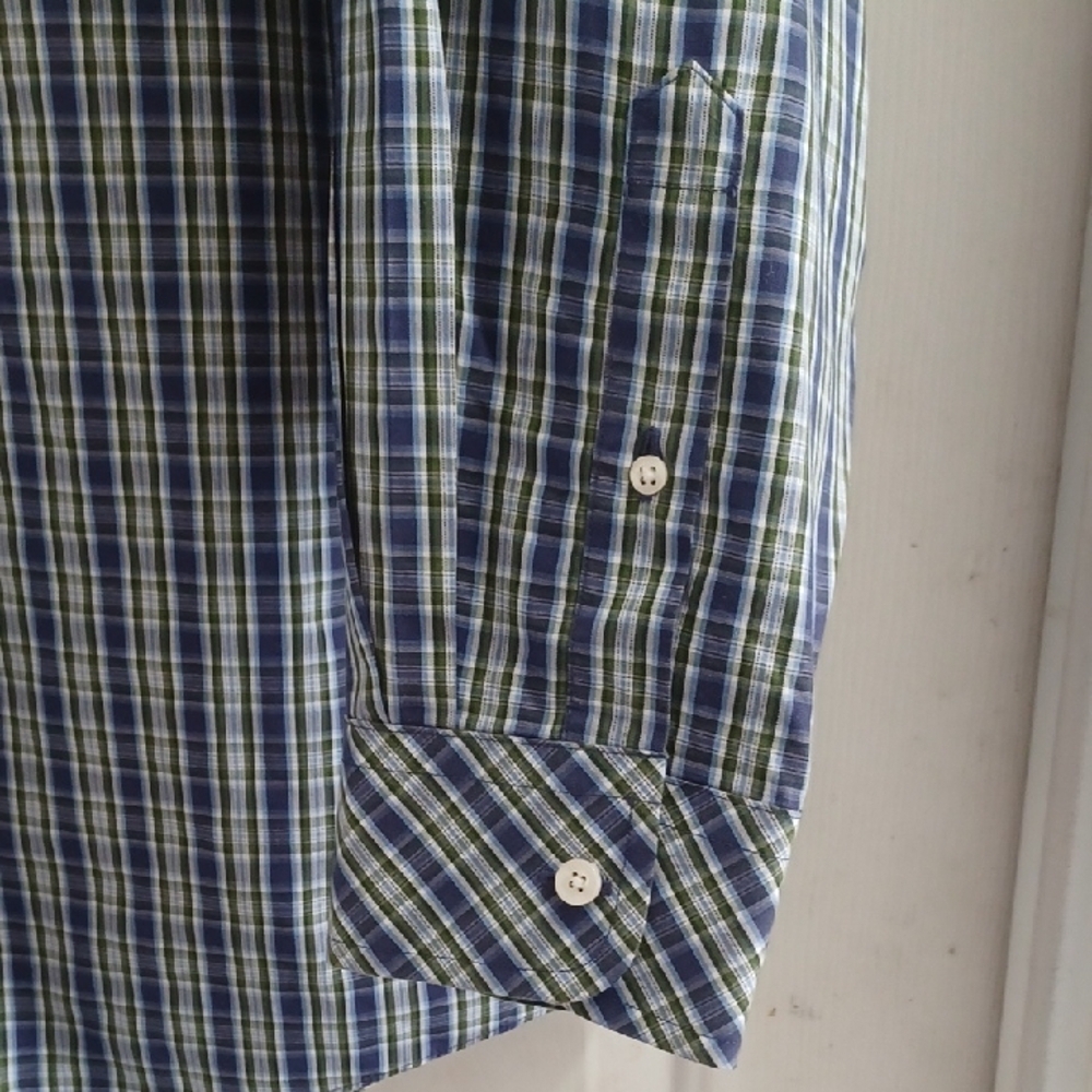 Roundtree & Yorke Navy & White Plaid Dress Shirt w/ White Collar - Picture 5 of 6